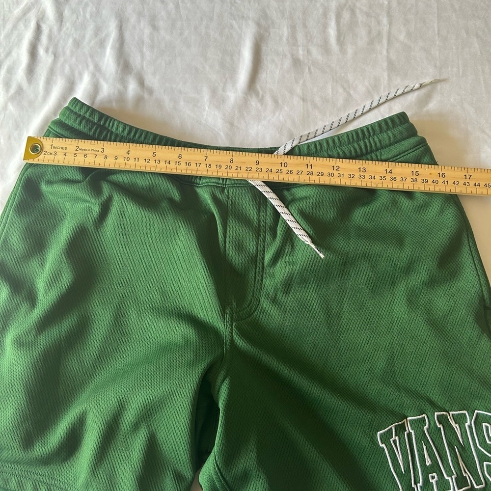 Vans Green Athletic Shorts Small Relaxed Fit Logo Mesh Lounge Gym shorts - Picture 4 of 5